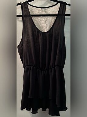 Style Shop Black Lace-Back Sleeveless Chiffon Tunic Size M-L